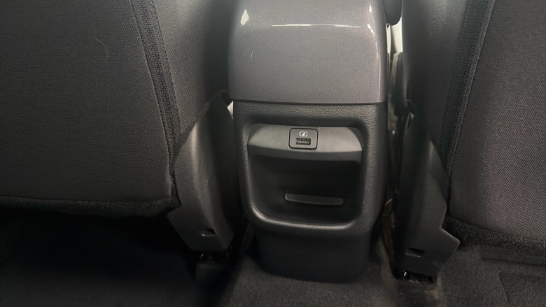 Nissan Juke 1.0 DiG-T 114 N-Connecta 5dr DCT Petrol Hatchback